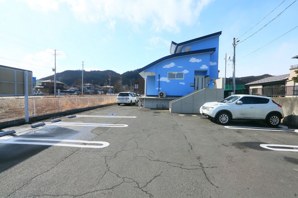 ナカノ歯科医院の駐車場